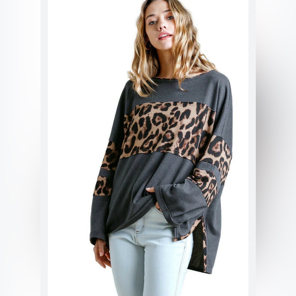 Umgee‎ Gray Leopard Print Colorblock Top Women’s Medium Oversized Boutique Boho